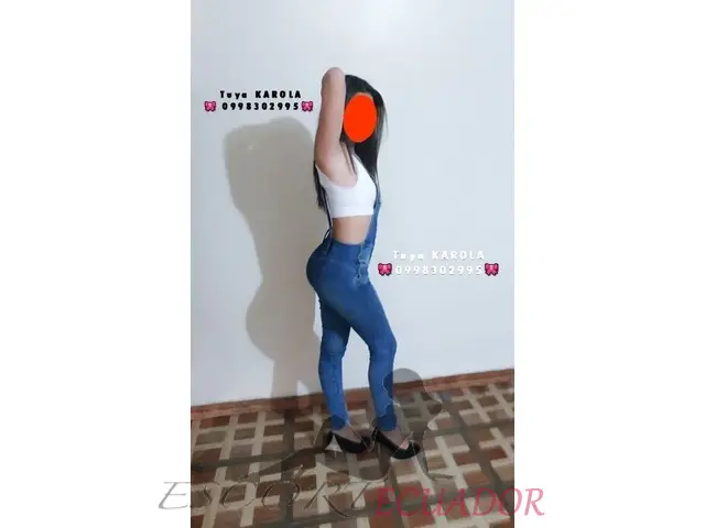 JOVEN  BONITA Pechitos paraditos y firmes