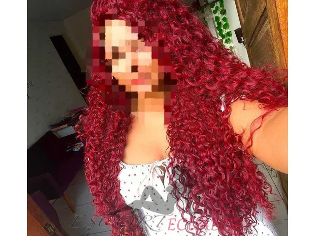 25$ PELI ROJA MANABA CALIENTE CUARTELES